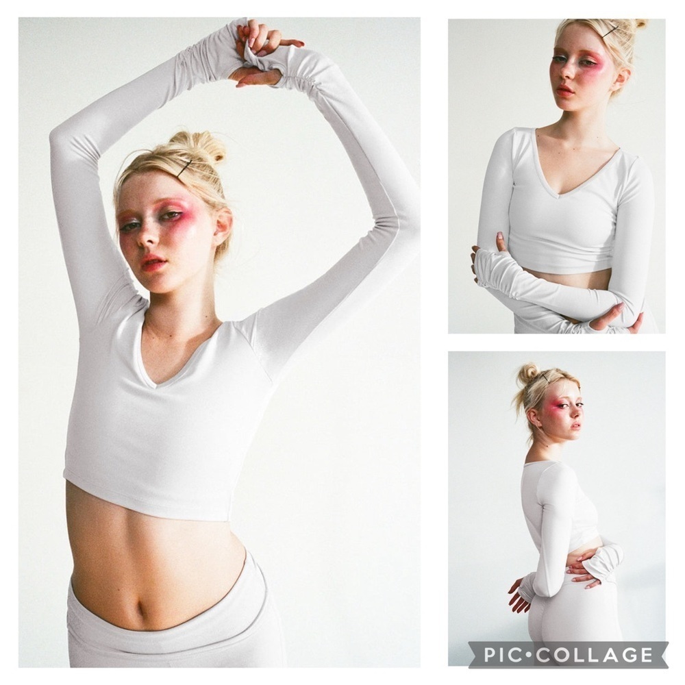 Frankie’s Bikinis Active Plié Long Sleeve Top Women’s size XS